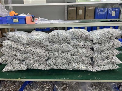 40000 Stück USB C Ladekabel Versand